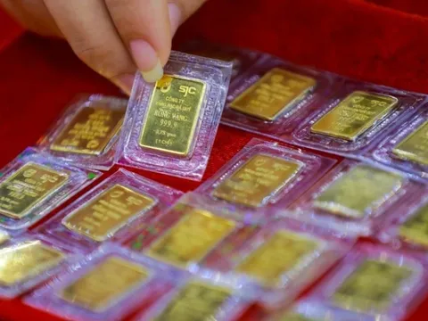 Giá vàng giảm mạnh