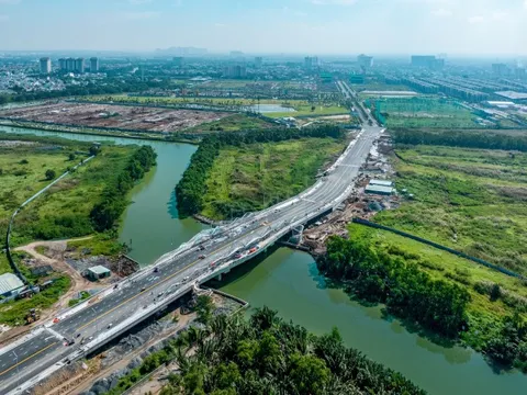 Vẽ lại bản đồ giao thông khu Đông: Tuyến đường dài 660m xuyên qua đô thị quốc tế “tỷ đô” chuẩn bị thông xe, giảm ùn tắc cho nút giao lớn nhất TP HCM