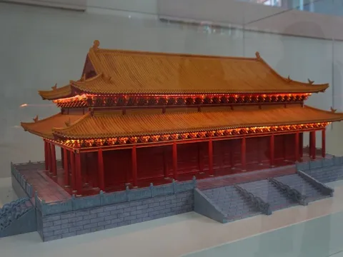 Điện Kính Thiên và đồ sứ vén màn bí ẩn cuộc sống vua chúa trong Kinh thành Thăng Long