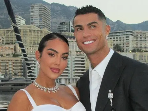 Hot: Ronaldo đích thân xác nhận thời gian tổ chức đám cưới với Georgina, mức độ xa hoa khiến ai cũng bất ngờ