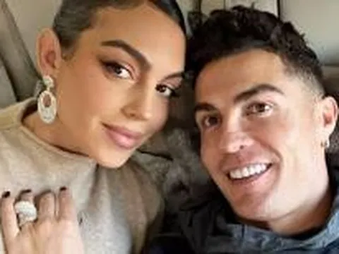 Nóng: Cristiano Ronaldo xác nhận thời gian đám cưới, tiết lộ lý do cầu hôn đầy bất ngờ