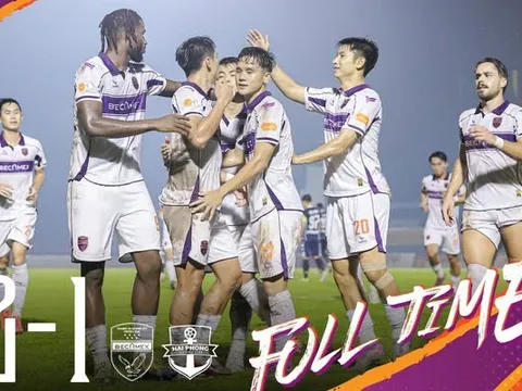 CLB Becamex TP HCM ngược dòng ấn tượng ở sân Gò Đậu