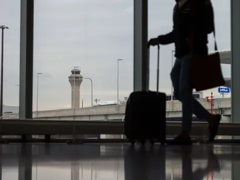 Mỹ cắt giảm 10% lưu lượng không lưu tại 40 sân bay lớn: Khủng hoảng hàng không vì chính phủ đóng cửa