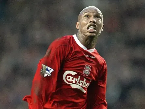 Ngó lơ con gái, cựu sao Premier League đối diện nguy cơ ngồi tù