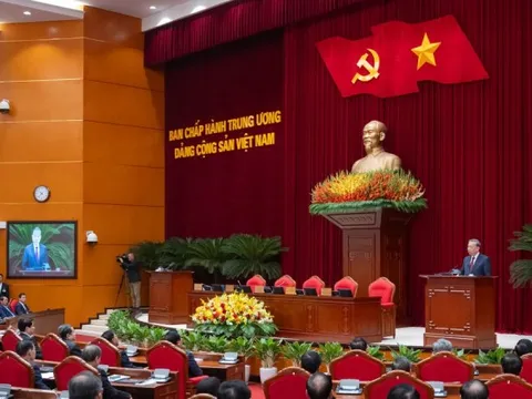 Thông qua Nghị quyết Hội nghị Trung ương 14