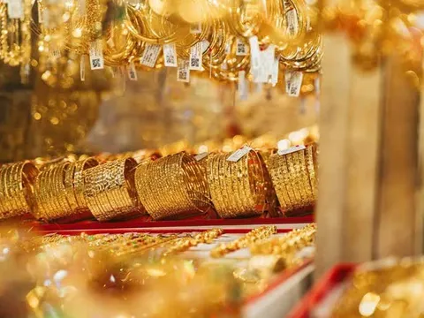 Vàng thế giới lại vượt mốc 4.000 USD, giá trong nước bật tăng theo