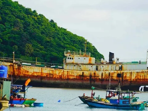 Tàu "Sheng Li" rời Côn Đảo, khép lại hành trình con tàu bỏ hoang từng gây sốt mạng xã hội