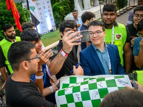 Lê Quang Liêm vào vòng 3, World Cup cờ vua 2025 sốc với cao thủ