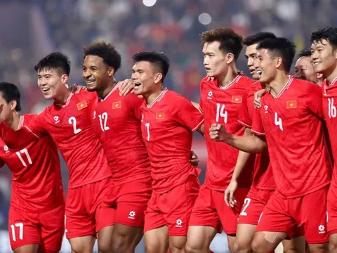 Nguyễn Xuân Son trở lại tuyển Việt Nam sau chấn thương gãy chân