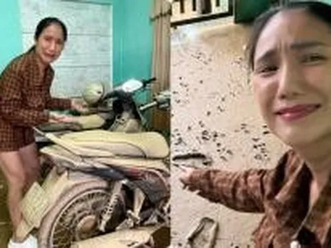 MC Cát Tường mếu máo vì nhà hoang tàn, đầy bùn đất sau lũ