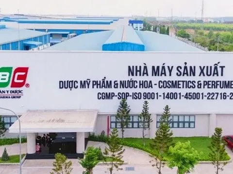 Ông Đinh Văn Liên, người bị bắt cùng chồng ca sĩ Đoàn Di Băng, là ai?