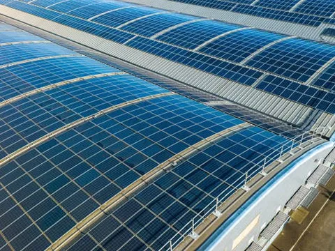 Gần 190.000 tấm pin năng lượng mặt trời được lắp đặt ở nơi không ngờ