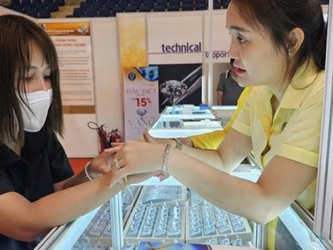 Giá vàng hôm nay 9-11: Diễn biến bất ngờ của vàng miếng