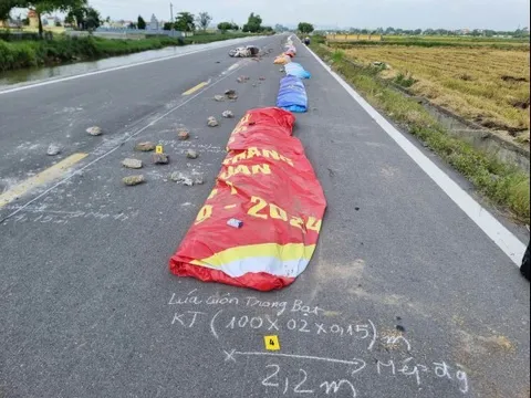 Ra lệnh cấm đi khỏi nơi cư trú đối với người phụ nữ sinh năm 1958 vì chặn gạch đá phơi thóc giữa đường