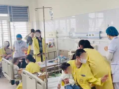 BV Bệnh nhiệt đới Trung ương cảnh báo hàng loạt trẻ em nhập viện, nguy cơ biến chứng nặng