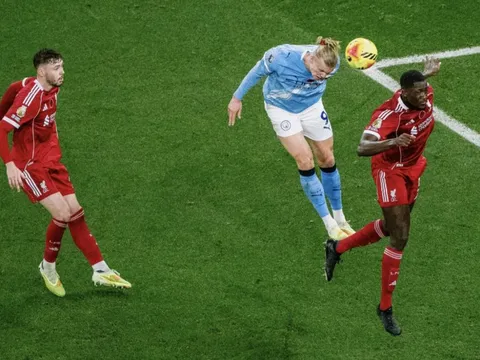 Man City thắng đậm Liverpool: Nóng bỏng ý kiến trái chiều về đại chiến