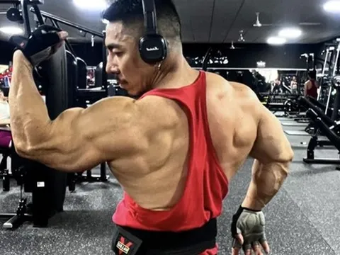 Lực sĩ Phạm Văn Mách tái xuất ở giải thể hình thế giới