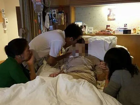 Người phụ nữ ung thư dạ dày rồi qua đời vì 3 việc nhiều người thích làm trước khi đi ngủ