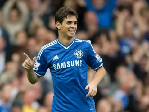 Tiền vệ Oscar nhập viện khẩn cấp, tình hình "rất nghiêm trọng"