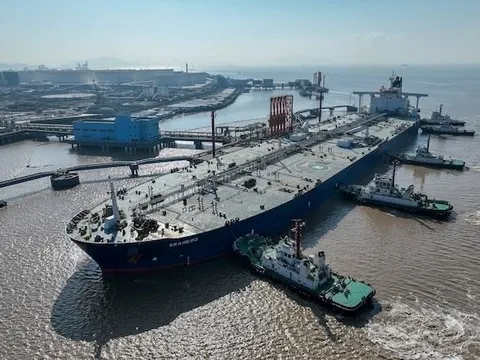 Nền kinh tế hơn 400 tỷ USD bẻ gãy hàng nghìn lệnh trừng phạt của Mỹ: Xuất khẩu dầu đạt mức cao nhất 7 năm nhờ bán cho khách sộp với giá rẻ hơn 8 USD/thùng