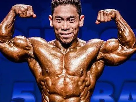 Chàng trai Việt Nam chỉ cao 1m58 nặng 45kg lột xác thành quái vật thể hình khiến tất tất cả ngỡ ngàng