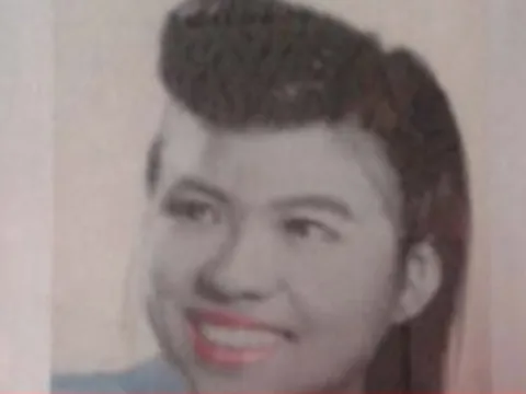 Hoa khôi Hà thành thập niên 1930 lấy chồng thiếu gia rồi lao đao đi bán xôi chè