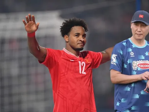 Xuân Son hào hứng đấu tuyển Lào, HLV Kim Sang-sik chỉ cho ngồi… dự bị?