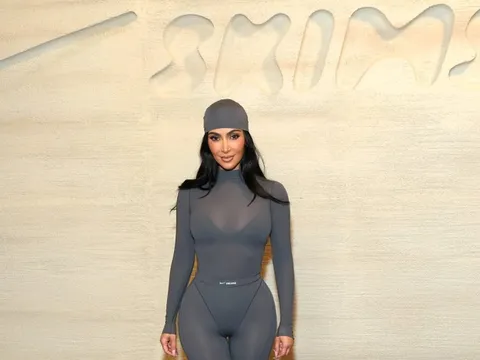 Đế chế thời trang 5 tỷ USD của Kim Kardashian: Vượt Victoria’s Secret về vốn hoá, doanh thu 2025 sẽ chạm 1 tỷ USD