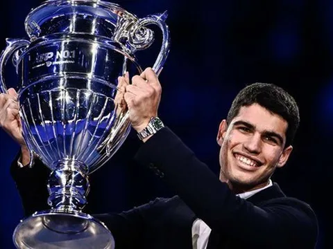 Carlos Alcaraz - tay vợt số 1 thế giới 2025