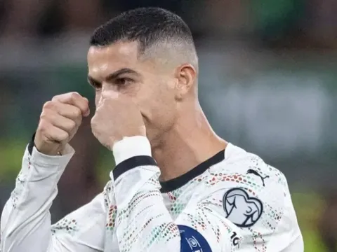 Sự cố ở Dublin: Ronaldo biến thành kẻ phản diện, phơi bày vấn đề của Bồ Đào Nha