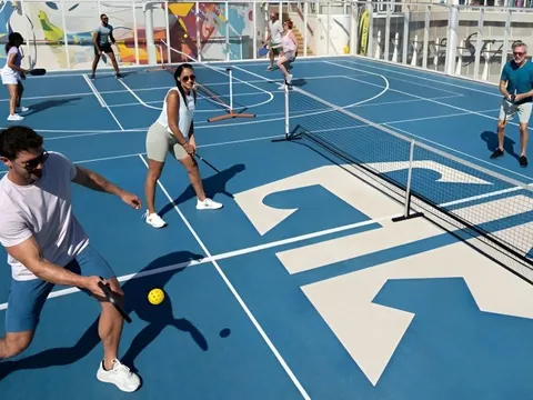 Giải đấu pickleball trên du thuyền 5 sao, thu hút 100 tay vợt