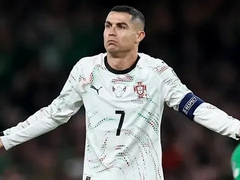 Ronaldo đối diện án phạt cực nặng cho tấm thẻ đỏ