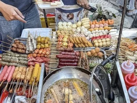 Bác sĩ cảnh báo nguy cơ ngộ độc thực phẩm thời điểm giao mùa