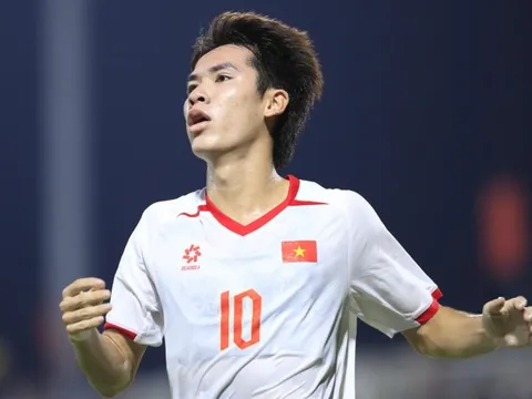 Tuyển Việt Nam chơi kiên cường trước đối thủ Trung Á, níu giữ hi vọng vô địch giải Tứ hùng