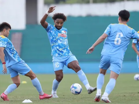 Đội trưởng Đỗ Duy Mạnh: Nguyễn Xuân Son là tiền đạo xuất sắc