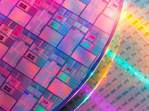 Chip GPU lượng tử quang của Trung Quốc gây sốc: Tuyên bố nhanh hơn GPU Nvidia 1.000 lần, sản xuất 12.000 wafer mỗi năm