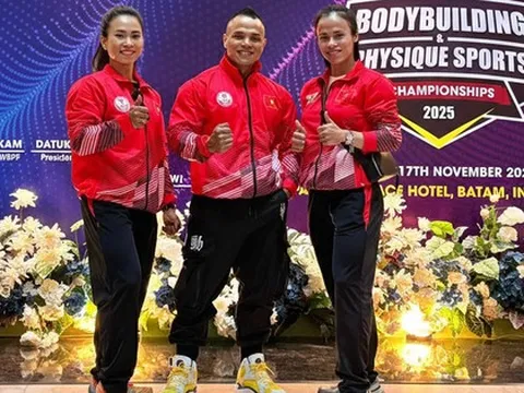 Thể hình Việt Nam lập kỳ tích "hat-trick vàng" vô địch thế giới