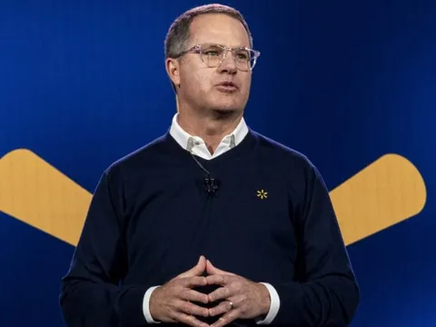 CEO nhà bán lẻ lớn nhất thế giới chính thức nghỉ hưu sau 40 năm gắn bó