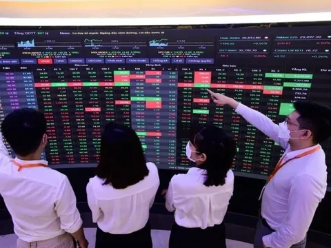 Doanh nghiệp trên sàn chứng khoán do Thủy Tiên nắm giữ hơn 20% cổ phần chuẩn bị họp bàn một việc quan trọng