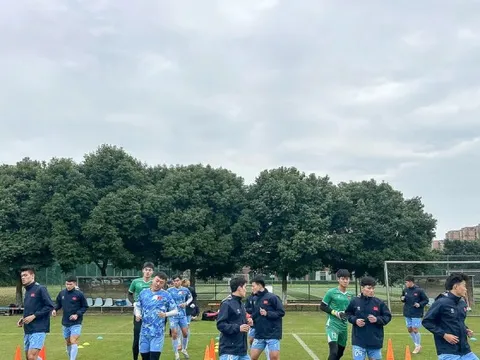 HLV Đinh Hồng Vinh thận trọng đánh giá về U22 Hàn Quốc