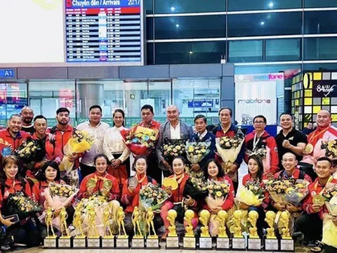 Ngày về rạng rỡ của đội tuyển thể hình với ngôi á quân thế giới