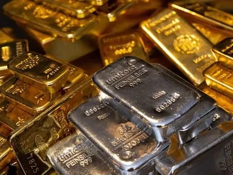 Vàng, bạc đồng loạt giảm, chuyên gia nói gì?