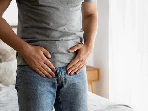 Triệu chứng gây sốc của ung thư tinh hoàn mà rất ít nam giới biết