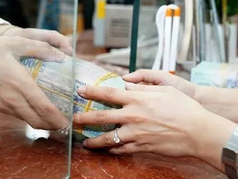 Lãi suất huy động biến động, một ngân hàng treo mức gần 7%/năm