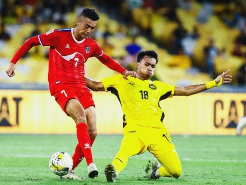 Sút 11m lên trời, Malaysia thắng nhọc Nepal, ngập tràn nỗi lo mất điểm trước đại chiến Việt Nam