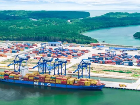 Sở hữu cảng 11.000 tỷ vẫn không được phép nhập khẩu mặt hàng quan trọng, Đồng Nai quyết "xin" quyền