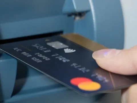 Thông tin quan trọng chủ thẻ tín dụng nên biết trước khi quá muộn