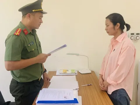 Bắt Nguyễn Thị Phương cùng 8 người khác