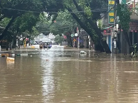 Ngập sâu trong lũ lịch sử, Đông Đắk Lắk ít nhất 7 người chết, 2 người mất tích