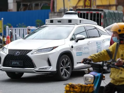 Robotaxi đang khiến 7,5 triệu tài xế taxi, 11 triệu người giao hàng và hàng triệu lái xe khác ở Trung Quốc đối mặt nguy cơ thất nghiệp